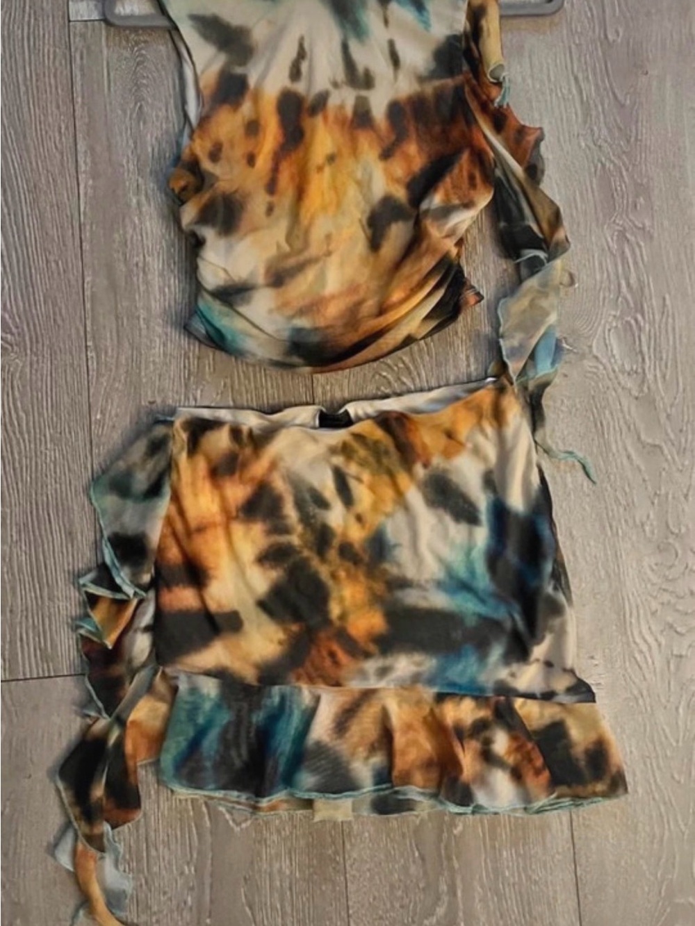 Tie-Dye Ruffle Crop Top in Multi-Tone Tan & Blue